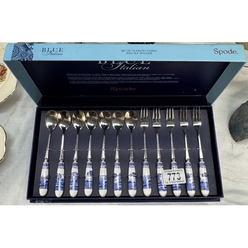 773 - A boxed set of Spode pastry forks & teaspoons