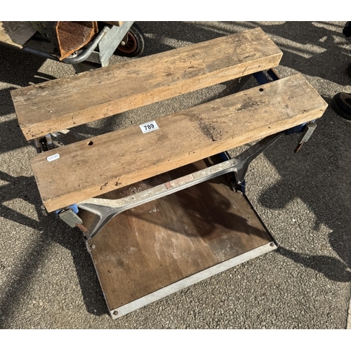 789 - A folding work bench