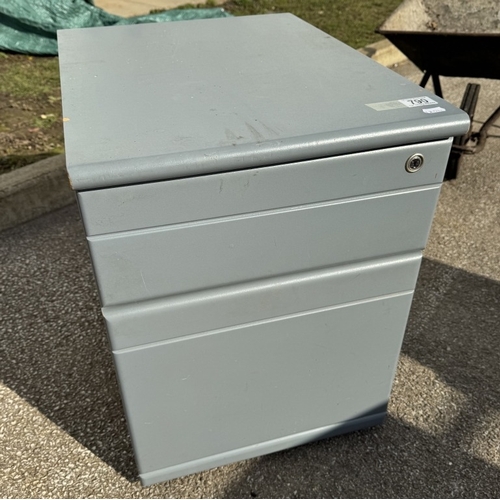 790 - A small set of office workstation drawers (No Key)