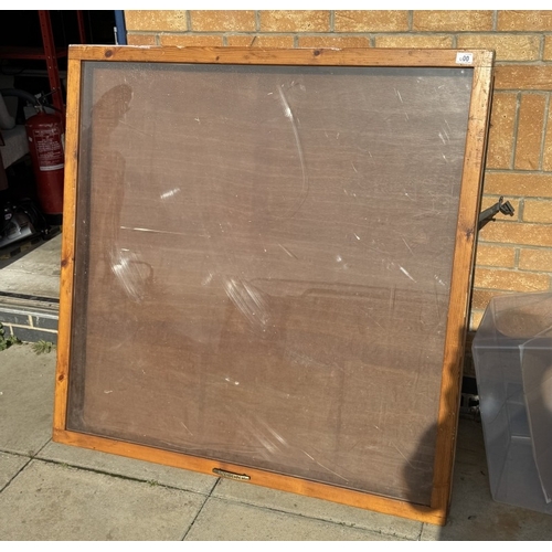 800 - A large display / advertising cabinet 4ft x 4ft