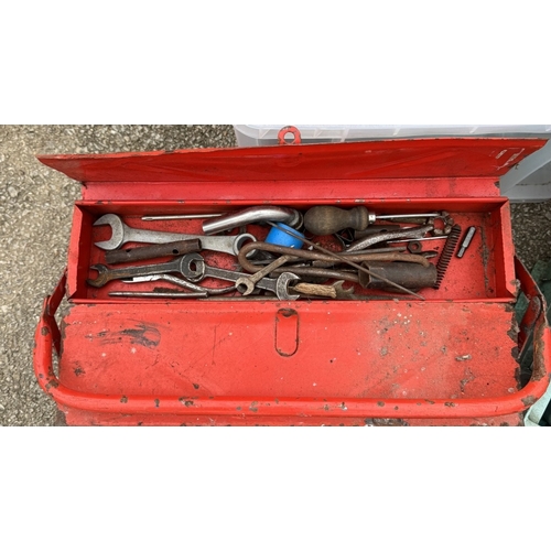 852 - A quantity of tools, toolboxes etc