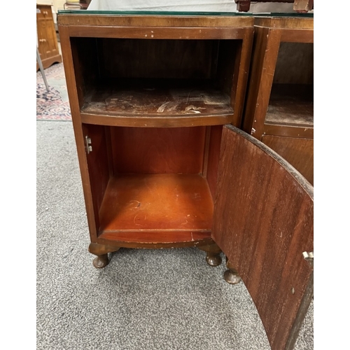 891 - A pair of 1930s bedside cupboards & A loom corner linen basket