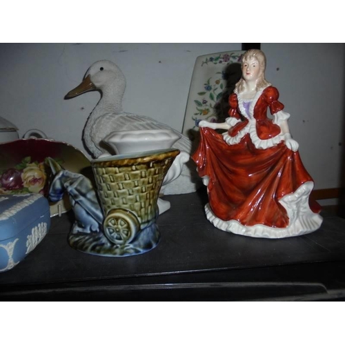 1400 - A good lot of ceramics including soup tureen, piggy bank, duck etc., COLLECT ONLY.