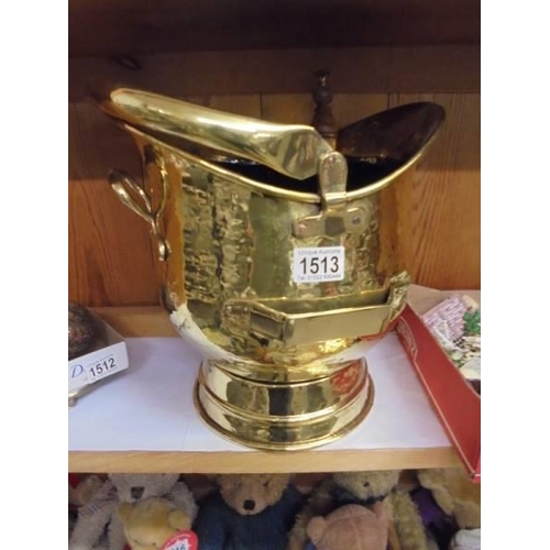 1513 - A good quality brass coal scuttle with shovel, COLLECT ONLY.