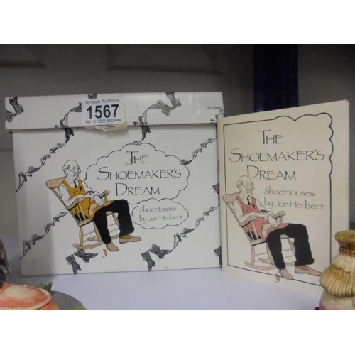 1567 - A boxed set of two The Shoemakers Dream shoe houses by Jon Herbert.