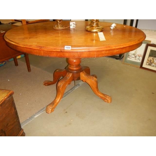 1604 - A Victorian oval mahogany table, COLLECT ONLY.