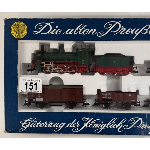 151 - A boxed Fleischmann HO 4883 train set