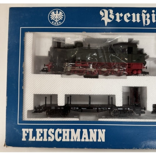 154 - A boxed Fleischmann HO 4893 train set