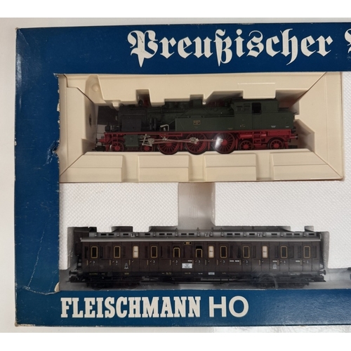 162 - A boxed Fleischmann HO 4890 train set