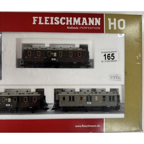 165 - A boxed Fleischmann HO 48102 train set