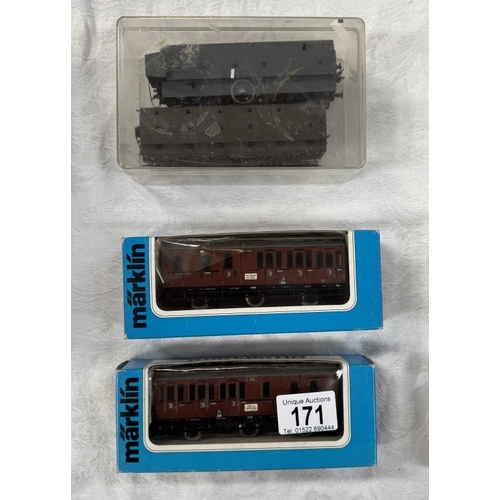 171 - A quantity of HO gauge engines & goods wagons including Lima, Marklin, Piko etc