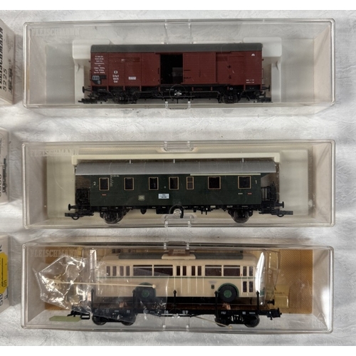 175 - 8 Boxed Fleischmann HO gauge coaches & 1 other 5060 x 2, 5834, 5073, 5286, 5225, 5853 x 2