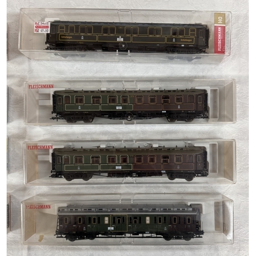 178 - 8 Boxed Fleischmann HO gauge coaches. 5087, 5852 x 4, 5086, 5890, 5156