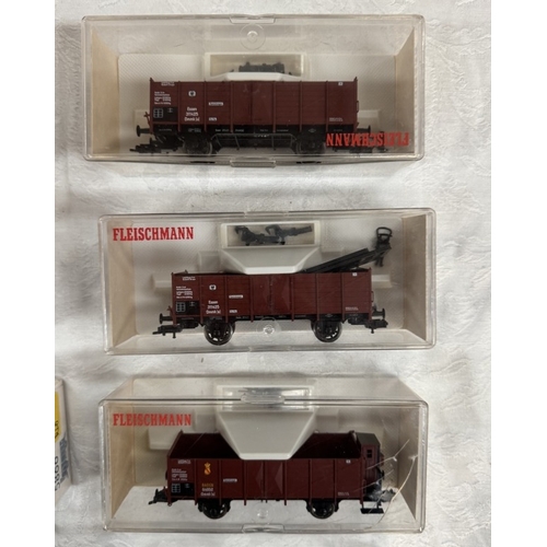 185 - 10 Boxed Fleischmann HO gauge rolling stock 5861 x 5 & 5866 x 5