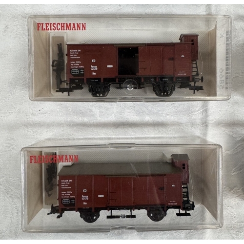 185 - 10 Boxed Fleischmann HO gauge rolling stock 5861 x 5 & 5866 x 5