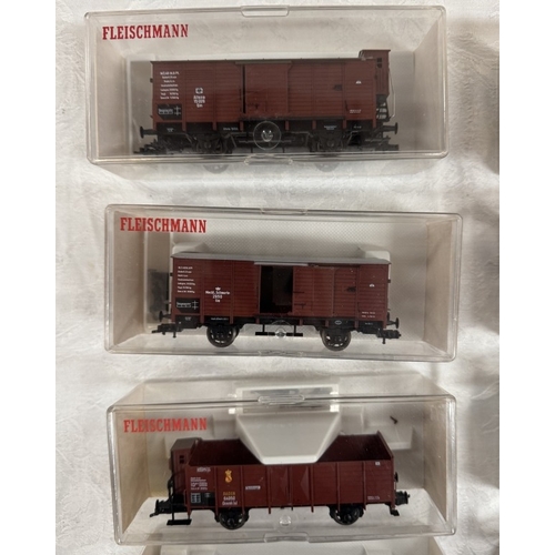 188 - 10 Boxed Fleischmann HO gauge rolling stock 5816 x 2, 5866 x2, 5861 x2, 5863 & 5862 x 3