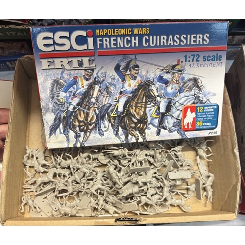 8 - A large quantity of 1/72 scale plastic soldiers with boxes in various conditions by Italeri etc