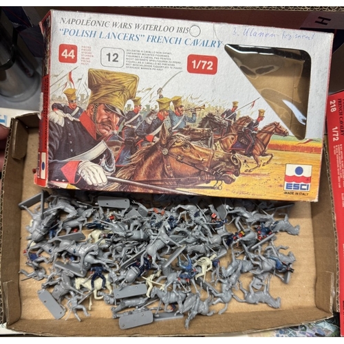 8 - A large quantity of 1/72 scale plastic soldiers with boxes in various conditions by Italeri etc