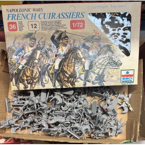 8 - A large quantity of 1/72 scale plastic soldiers with boxes in various conditions by Italeri etc