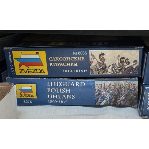 8 - A large quantity of 1/72 scale plastic soldiers with boxes in various conditions by Italeri etc