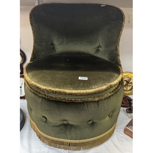 1629 - A green Draylan tub chair