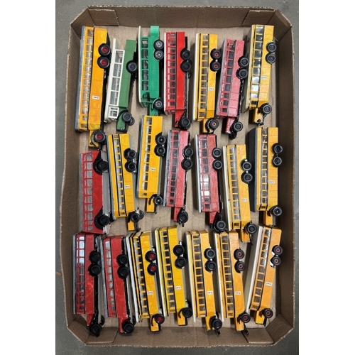 56 - A large collection of plastic HO scale model buses