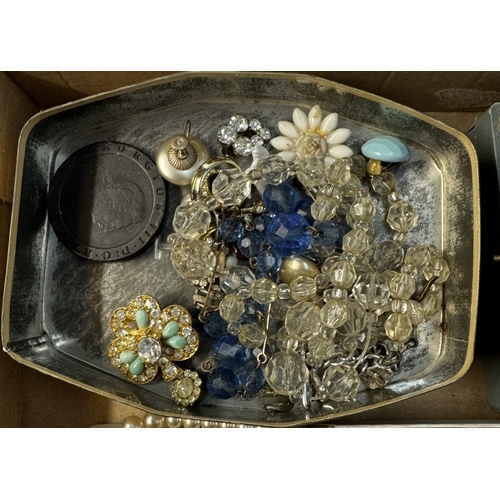 83 - A mixed lot of items including costume jewellery, 1797 Cartwheel penny, Japanese box, Japanese compa... 