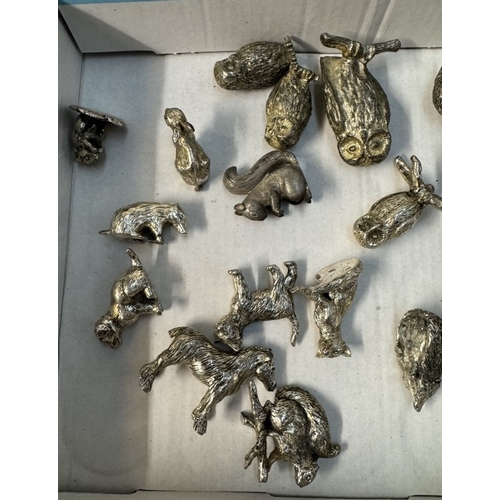 84 - A collection of 19 metal animals including Horses, Owls, donkeys etc