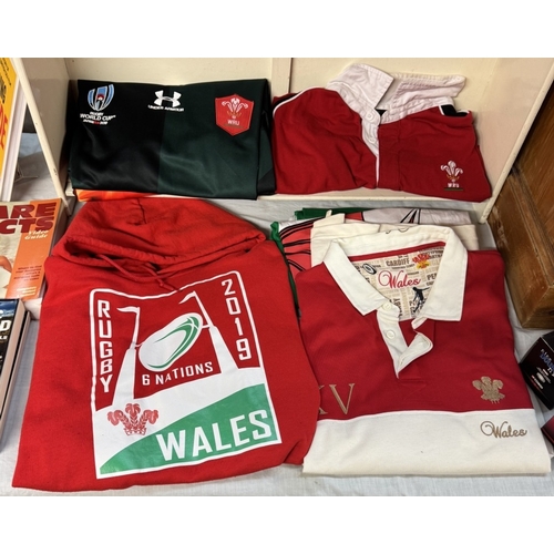 136 - 2 Welsh Groggs, RAF Regimental plaque, cap, sign & A quantity of jumpers & sweatshirts, most featuri... 