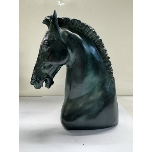 1159 - A pair of horse bookends