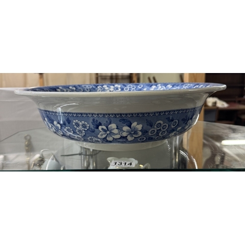 1314 - A large Copeland bowl