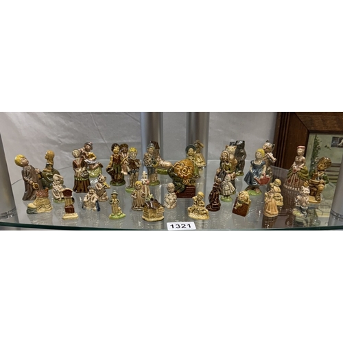 1321 - A good collection of Wade items including a set of 16 Wade My Fair Ladies (14 boxed), Wade Disney, W... 