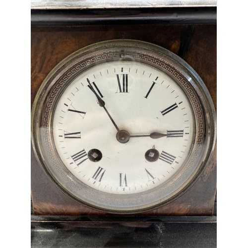 1330 - An Edwardian mantle clock with key & pendulum