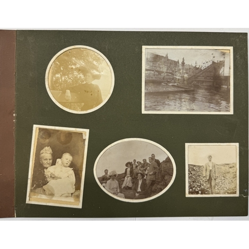 1185 - A rare and interesting late Victorian century photo album believed to be Queen Victoria family relat... 