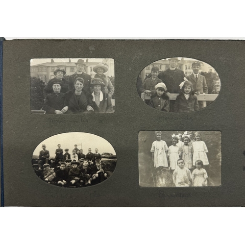 1190 - A rare USA American early 20th Century family album