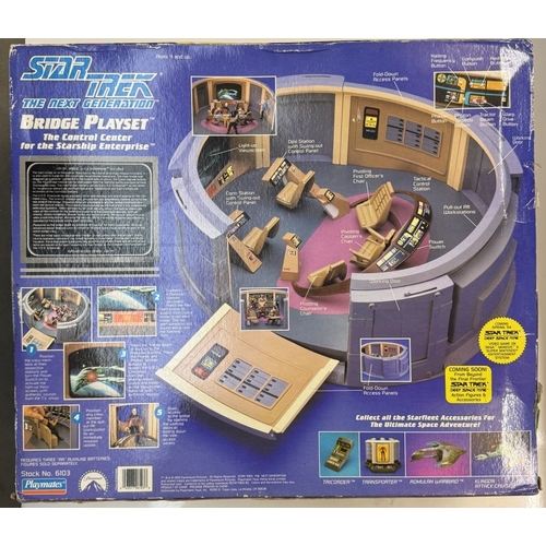 272 - A Star Trek next generation bridge playset. (Unchecked, looks unopened)