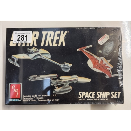 281 - 2 Star Trek AMT plastic model kits, X/X space ship set & 3 empty boxes