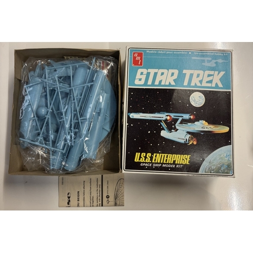 281 - 2 Star Trek AMT plastic model kits, X/X space ship set & 3 empty boxes