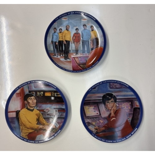 283 - 16 Star Trek collectors plates