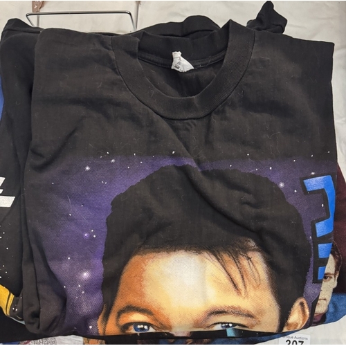 307 - Some Star Trek t-shirts, sizes L - XL (various genres)