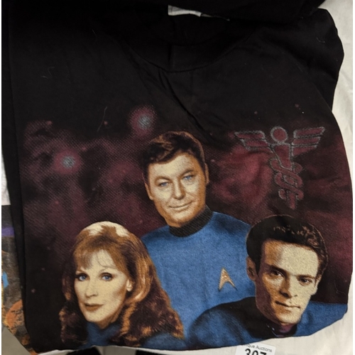 307 - Some Star Trek t-shirts, sizes L - XL (various genres)