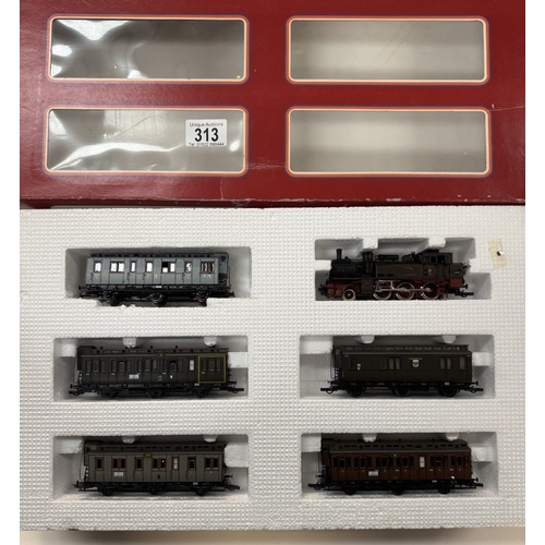 313 - A Roco HO 43025 K.P.E.V Epoch 1 train pack