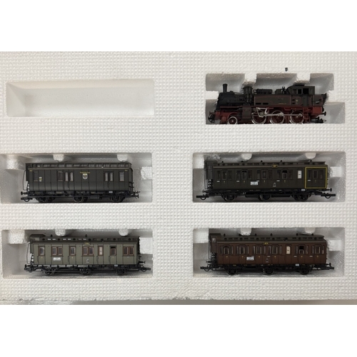 314 - A Roco HO 43025 K.P.E.V Epoch 1 train pack