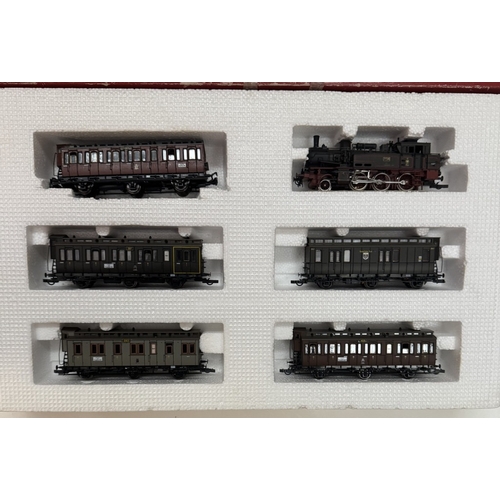 326 - A Roco HO 43025 K.P.E.V. Epoch 1 train pack