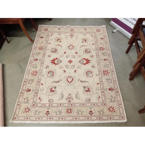 1395 - A Turkish rug - 165.5cm x 122cm COLLECT ONLY