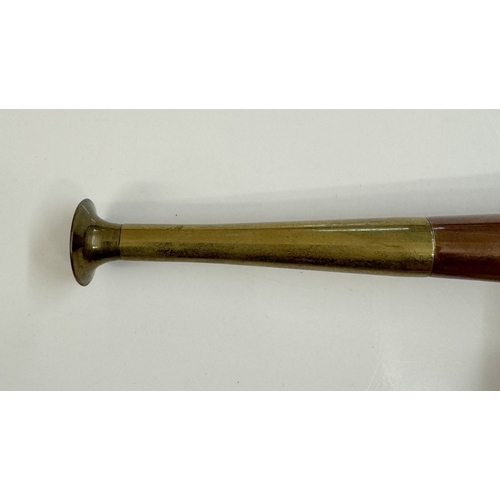 1197 - A vintage copper & brass hunting horn