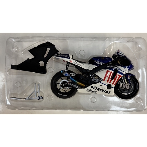 349 - A Minichamps 1/12 Yamaha YZR-M1 Jorge Lorenzo signature model with certificate of authentication