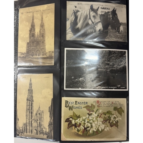 1200V - 2 albums of mainly Edwardian topographical postcards (approximately 1000 postcards)