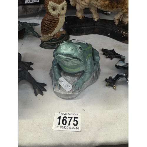 1675 - A quantity of frogs, sheep door stop & small owl cast iron stop