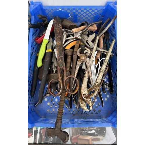 1732 - 4 trays of assorted hand tools COLLECT ONLY